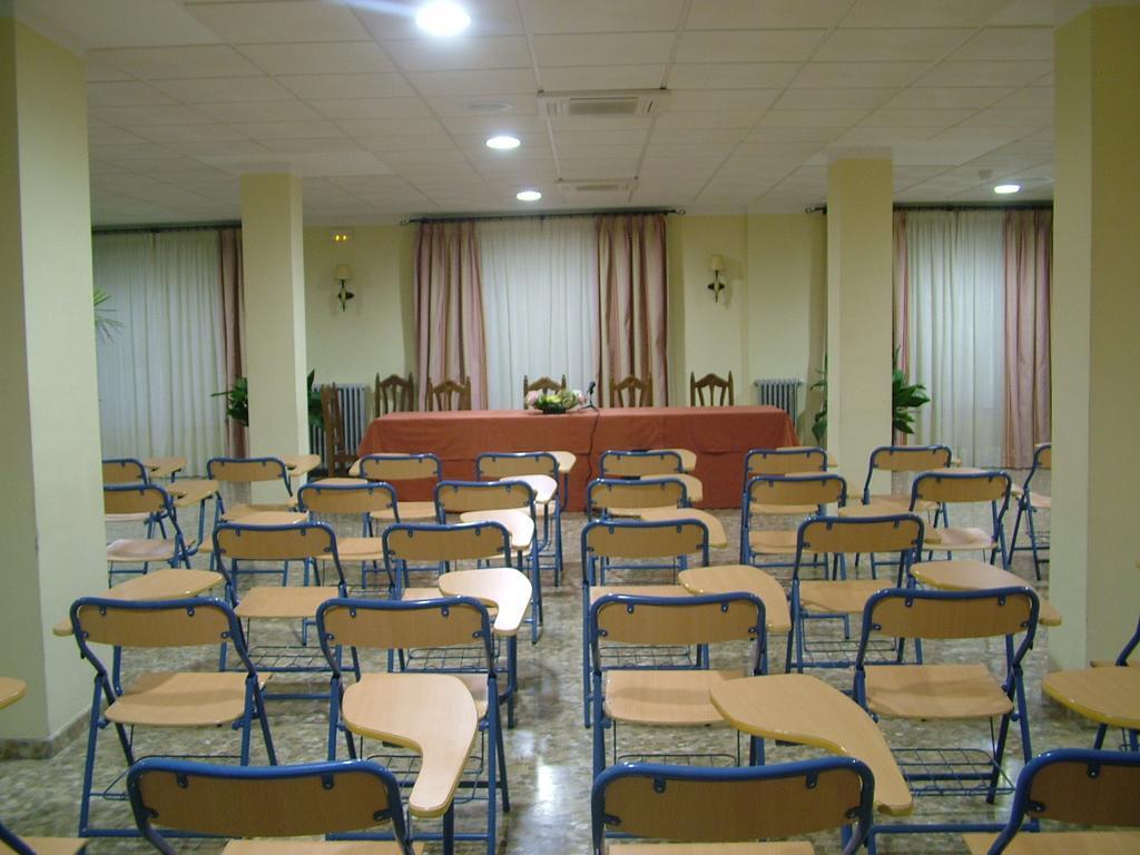 Priego de Córdoba Hotel Rio Piscina מראה חיצוני תמונה